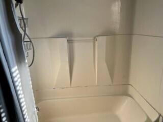 5028 Fern Valley Road Medford, OR 97504 - Photo 9 of 15 bathtub & shower - Copy