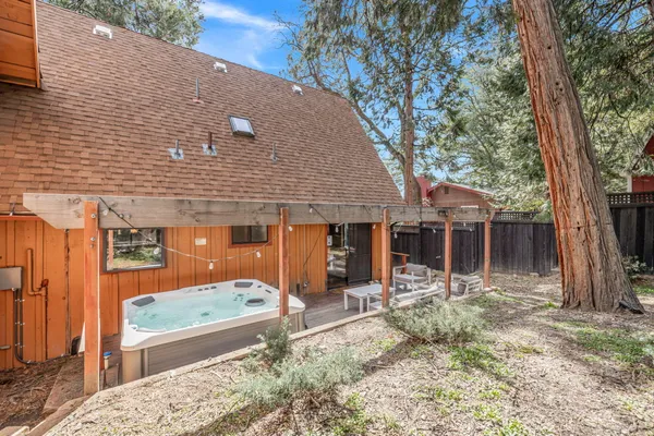 $499,900 | 52172 Acorn Lane, Idyllwild, CA 92549