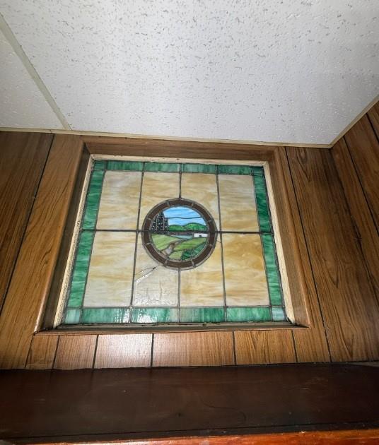 2831 Custer Avenue Pittsburgh, PA 15227 - Photo 5 of 28 a view of entryway