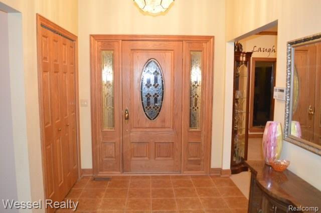 71075 Oaktree Lane Romeo, MI 48065 - Photo 4 of 55