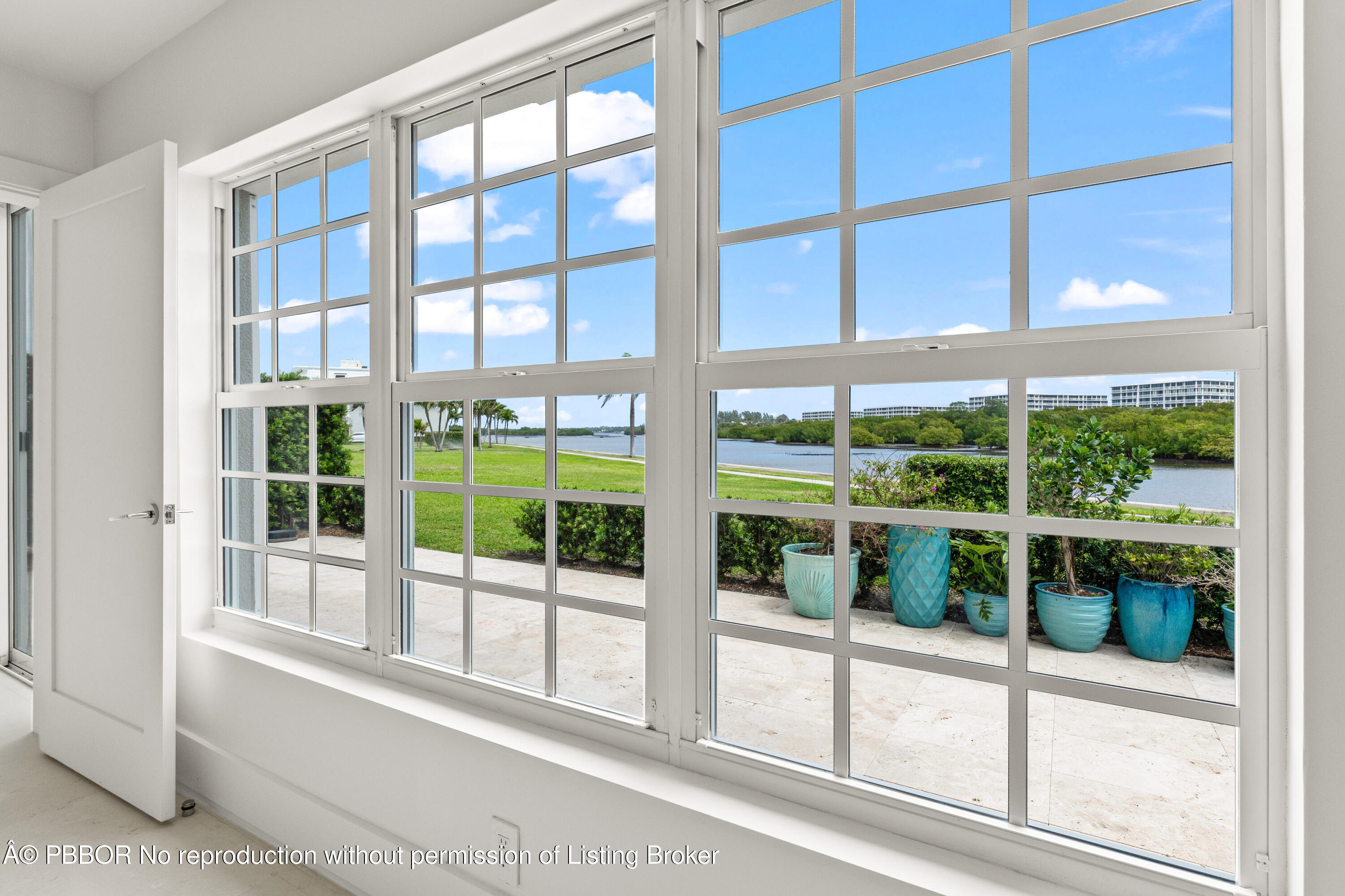 2185 Ibis Isle Road, Unit 1 Palm Beach, FL 33480 - Photo 21 of 44 master bedroom