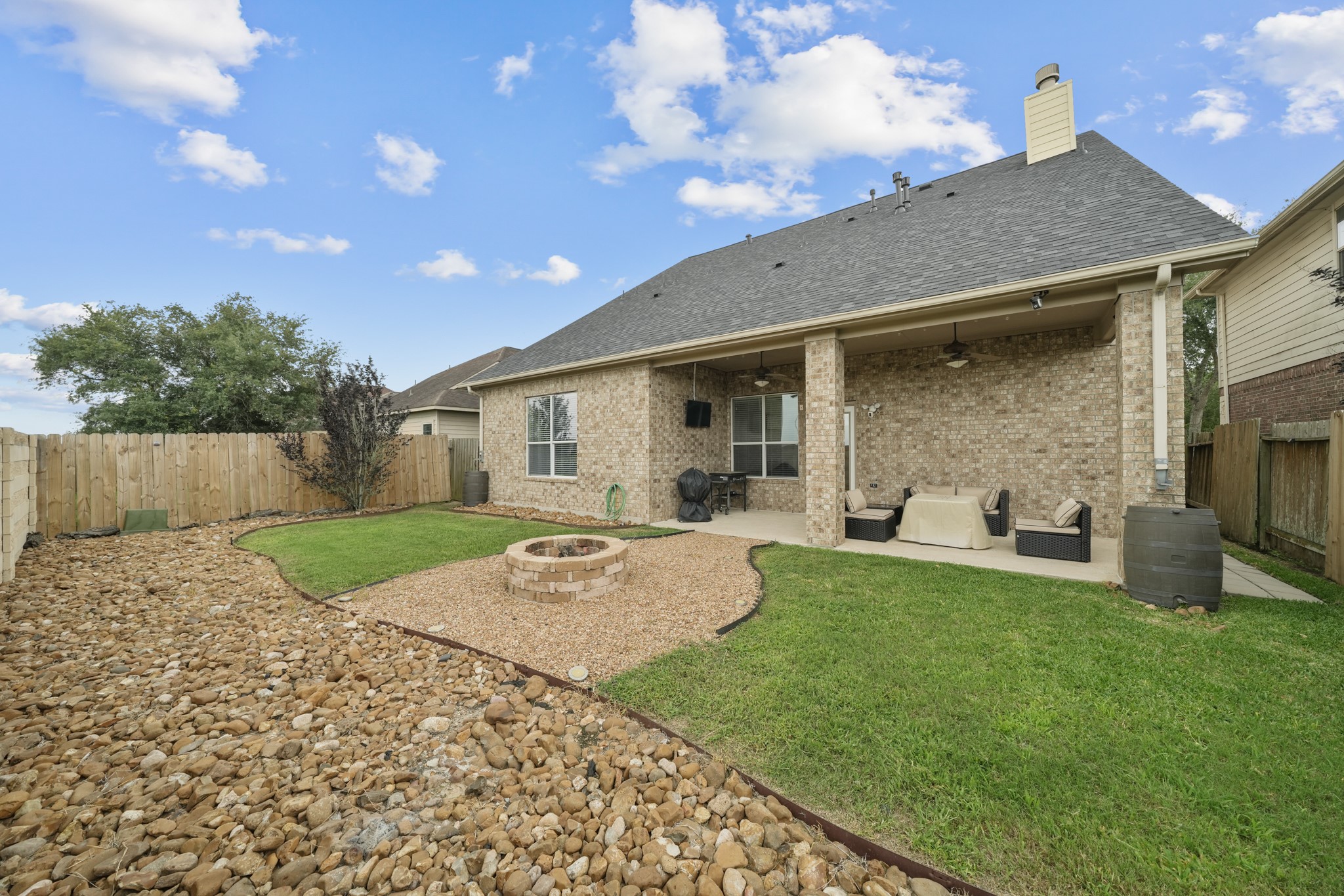 9411 Silver Ridge Drive Rosharon, TX 77583 - Photo 22 of 27