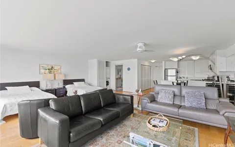 $2,500,000 | 2895 Kalakaua Avenue, Unit 1202, Honolulu, HI 96815