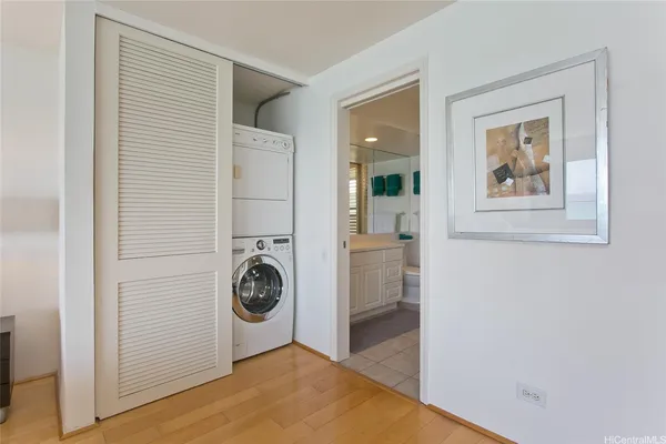 $2,500,000 | 2895 Kalakaua Avenue, Unit 1202, Honolulu, HI 96815