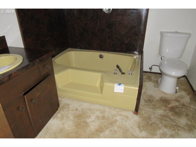 655 Southeast Summit Drive Roseburg, OR 97470 - Photo 13 of 19