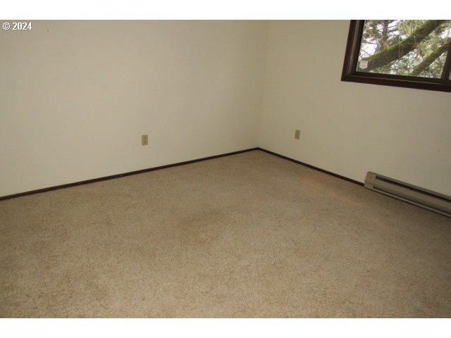 655 Southeast Summit Drive Roseburg, OR 97470 - Photo 17 of 19