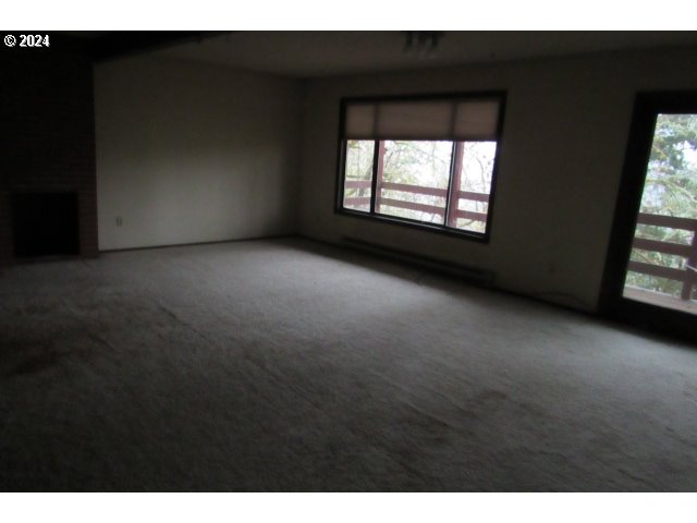 655 Southeast Summit Drive Roseburg, OR 97470 - Photo 6 of 19