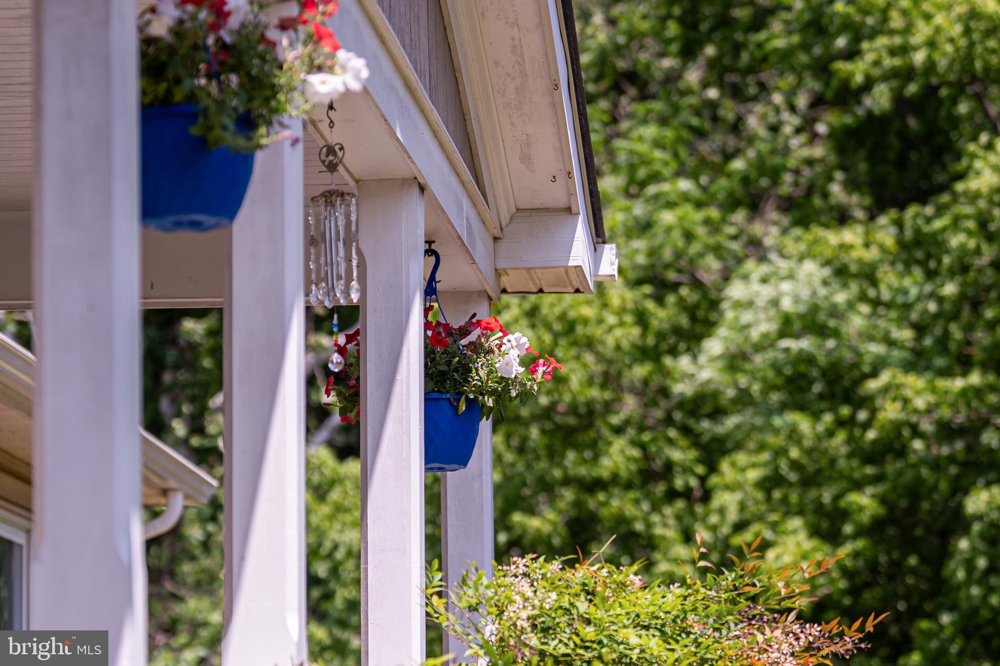 35094 Scotland Heights Road Round Hill, VA 20141 - Photo 4 of 41 Front porch