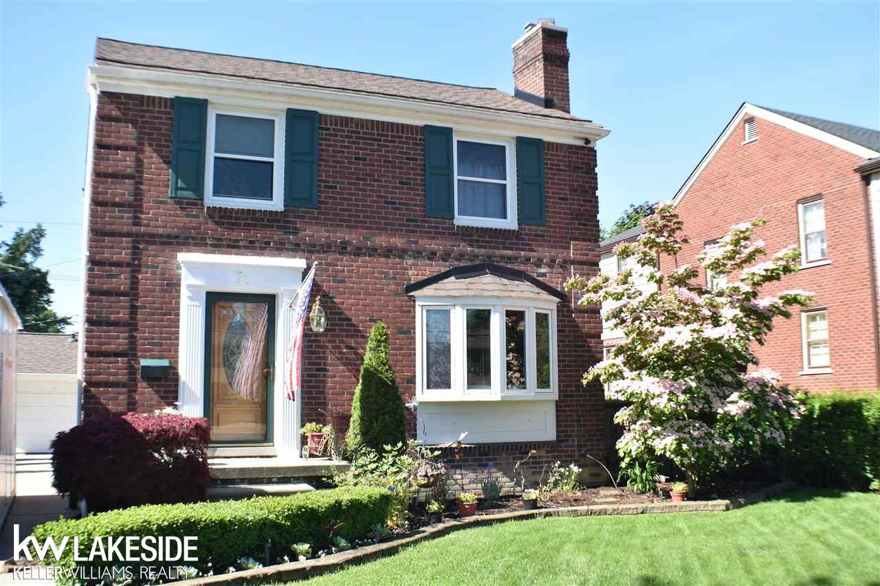 71 Vernier Road Grosse Pointe, MI 48236 - Photo 1 of 33 31383879.JPG