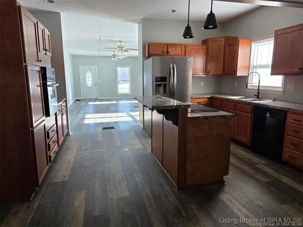 $1,500 | 604 North Shelby Street, Salem, IN 47167