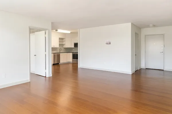 $3,000 | 20 Hammond Pond Parkway, Unit 606, Newton, MA 02467