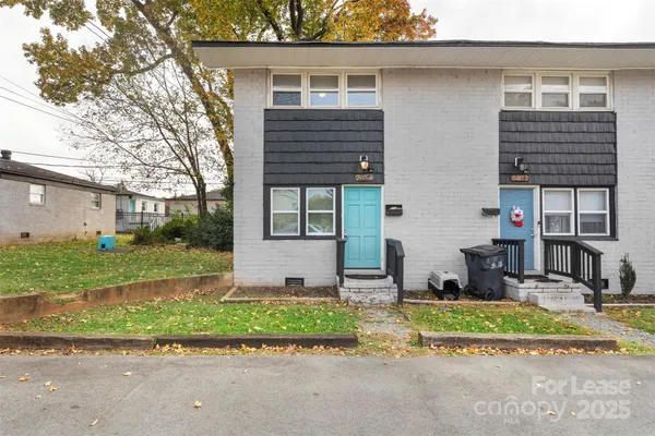 $1,049 | 2405 Julia Avenue, Unit 1, Charlotte, NC 28206