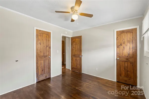 $1,049 | 2405 Julia Avenue, Unit 1, Charlotte, NC 28206