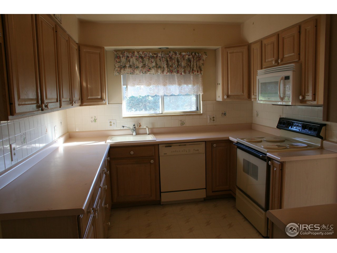 1333 Country Club Road Fort Collins, CO 80524 - Photo 3 of 8 Gallery Image 3