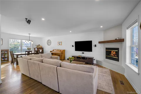 $899,000 | 209 Neuton Avenue, Rye Brook, NY 10573