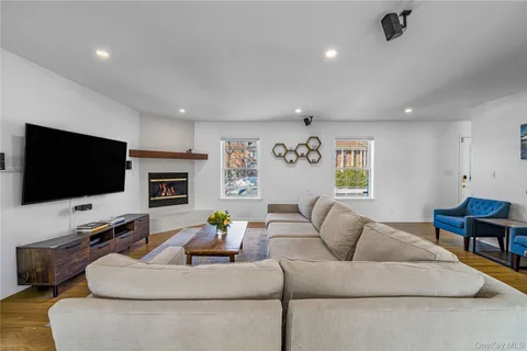 $899,000 | 209 Neuton Avenue, Rye Brook, NY 10573