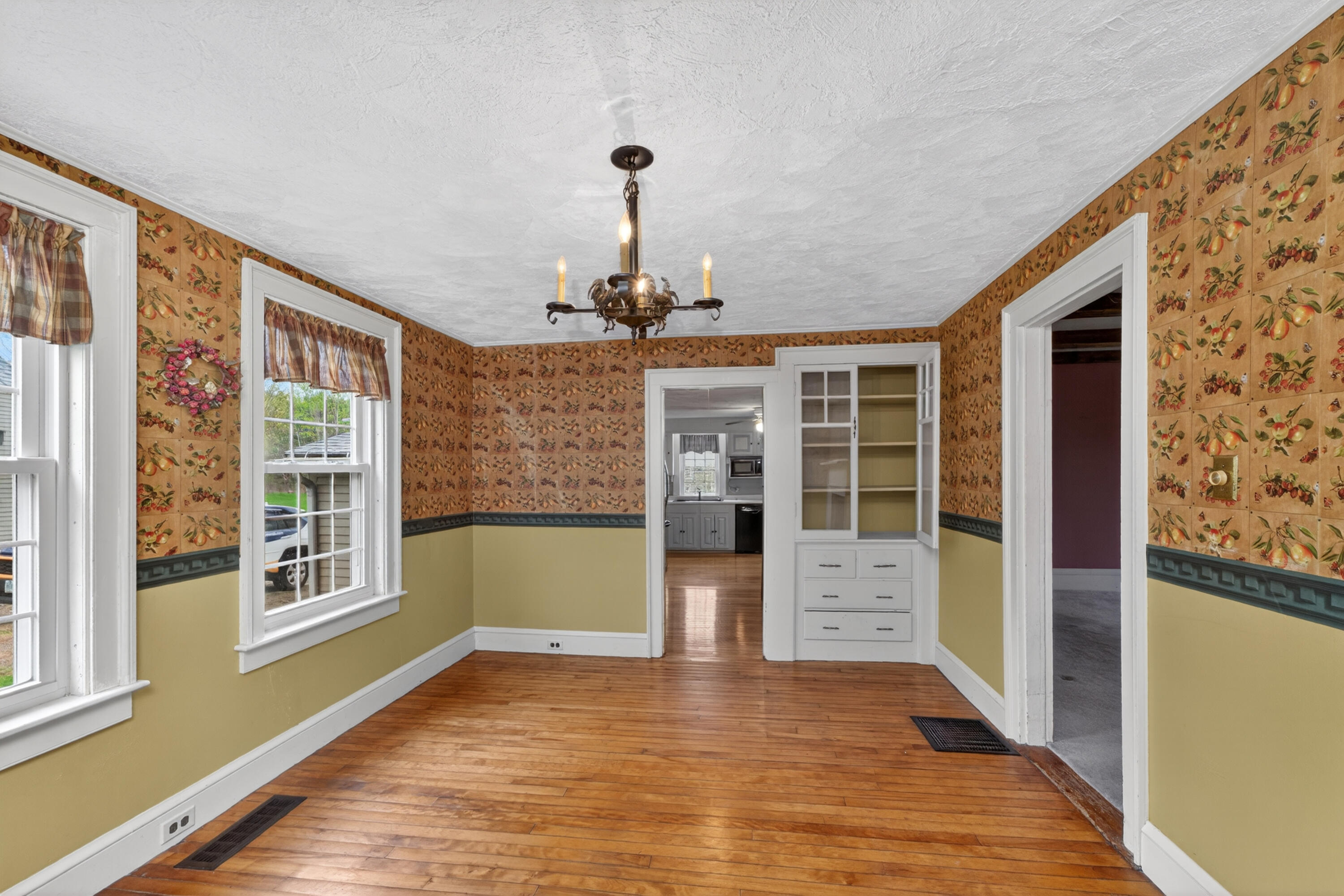 387 Cider Hill Road York, ME 03909 - Photo 20 of 41 Dining Room