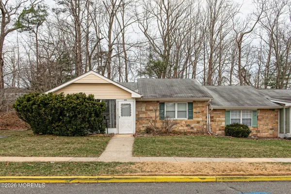 $299,000 | 31 A Poinsettia Court, Lakewood, NJ 08701