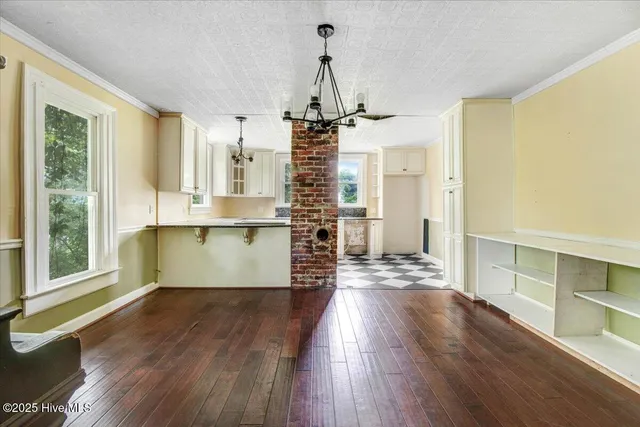 $170,000 | 105 West Wayne Street, Fremont, NC 27830