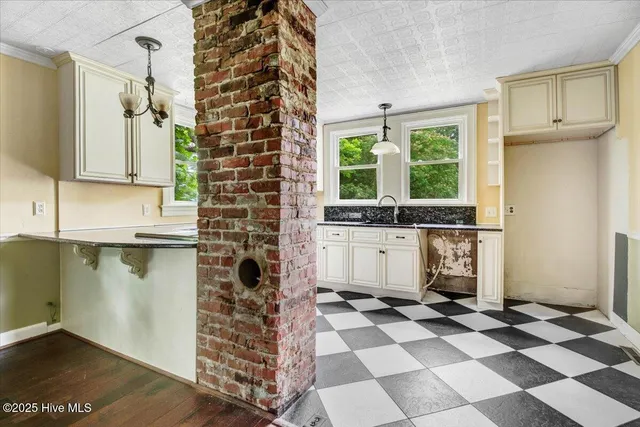 $170,000 | 105 West Wayne Street, Fremont, NC 27830