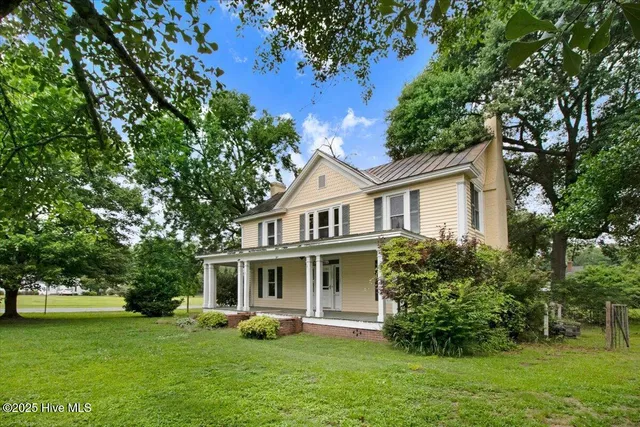 $170,000 | 105 West Wayne Street, Fremont, NC 27830