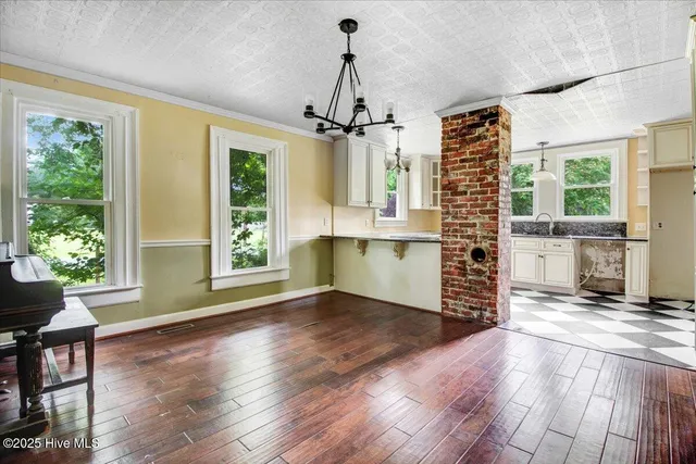 $170,000 | 105 West Wayne Street, Fremont, NC 27830