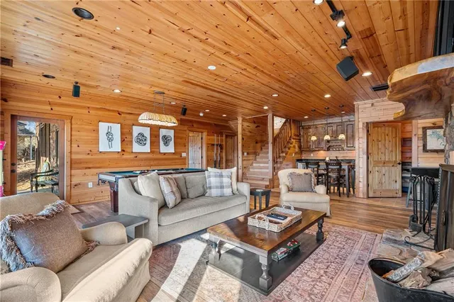 $2,295,000 | 5 Emerald Point, Blairsville, GA 30512