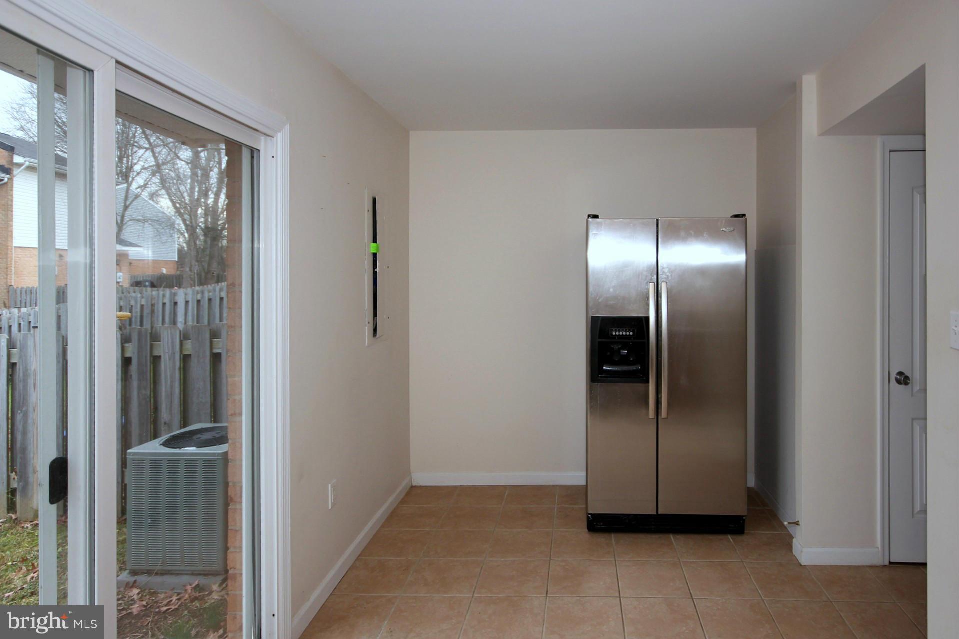 11533 Laurelwalk Drive Laurel, MD 20708 - Photo 19 of 25 Kitchen