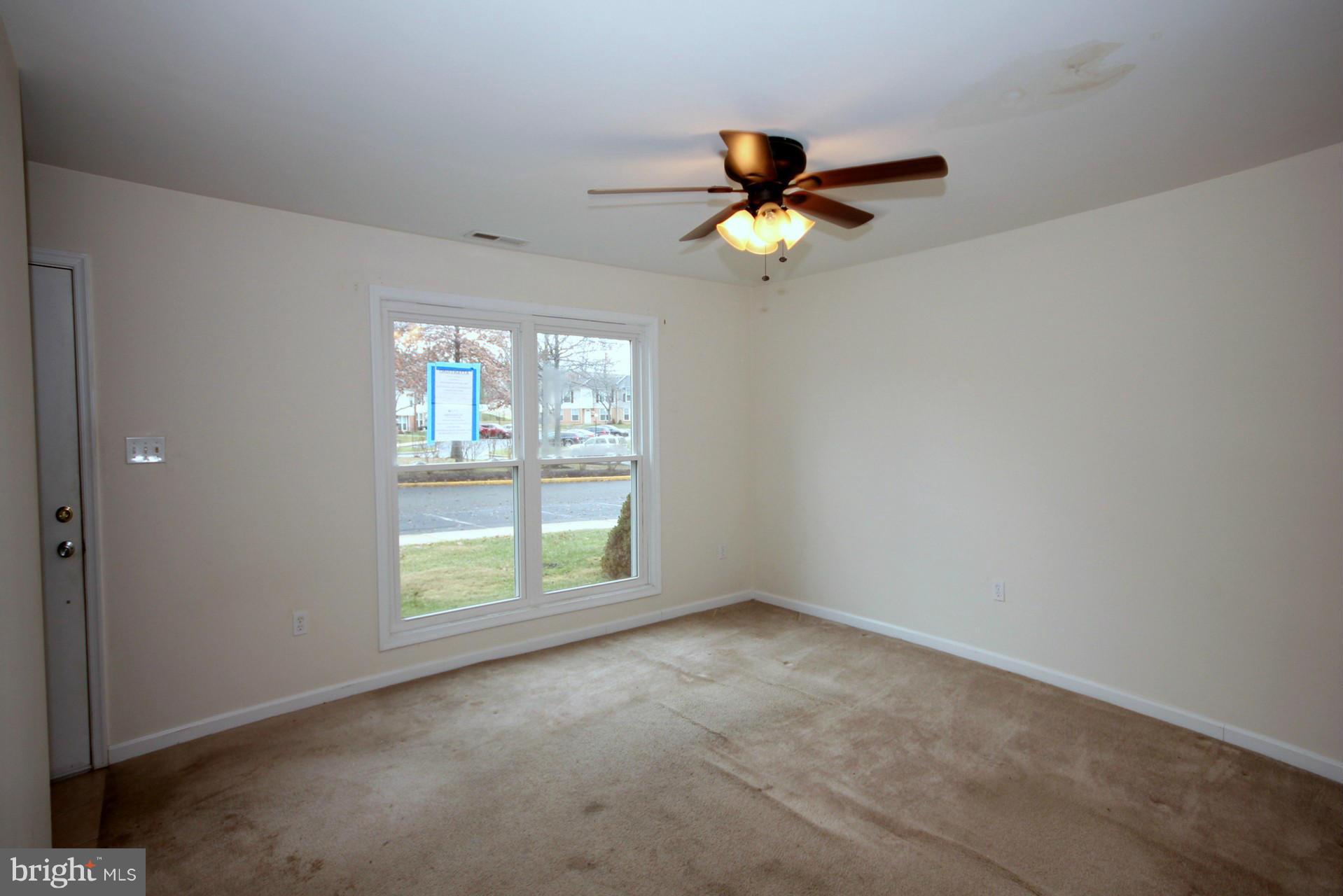 11533 Laurelwalk Drive Laurel, MD 20708 - Photo 23 of 25 Living Room