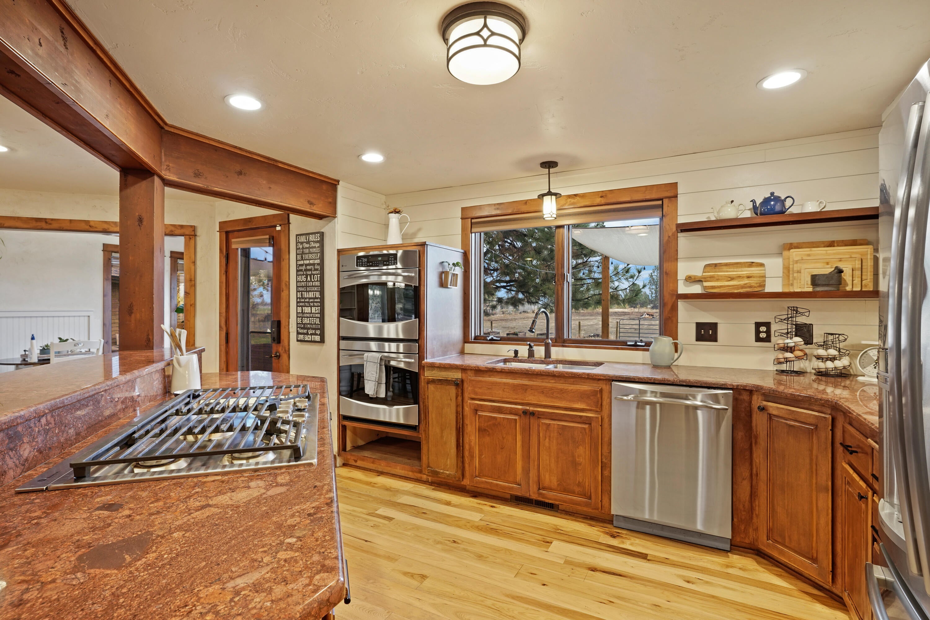 63520 Cricketwood Road Bend, OR 97701 - Photo 19 of 84 DSC04637