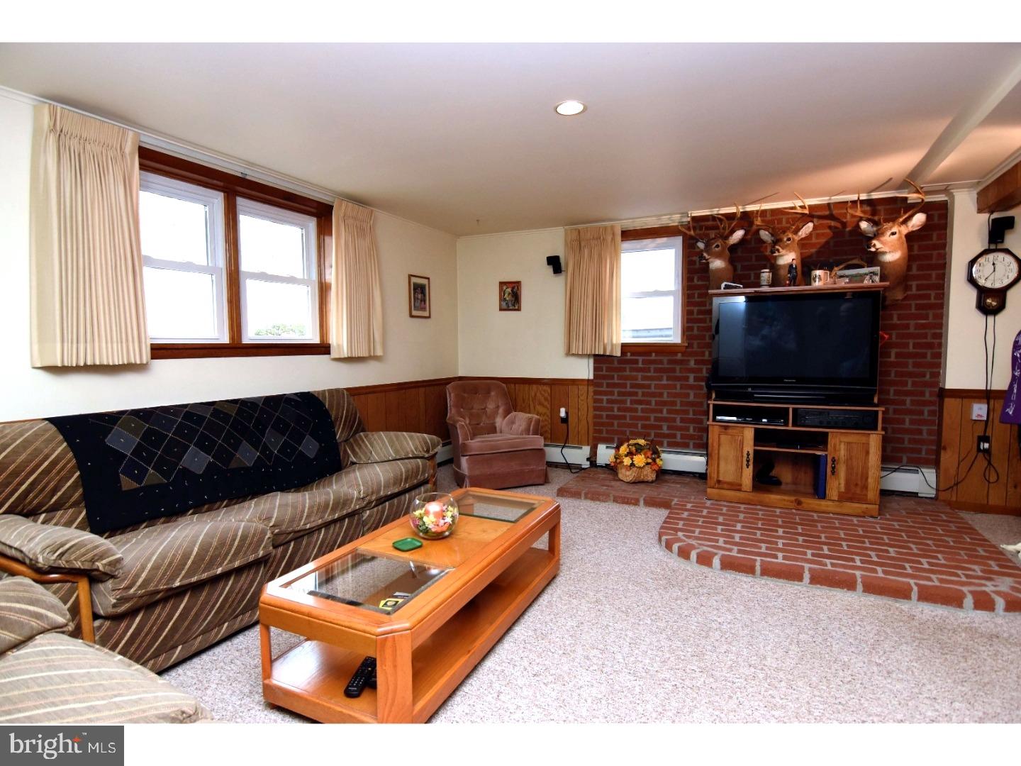 2602 Hill Road Reading, PA 19606 - Photo 9 of 25