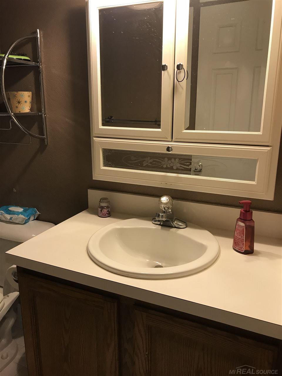 11524 Messmore Road Utica, MI 48317 - Photo 15 of 16 31348002-14.JPG