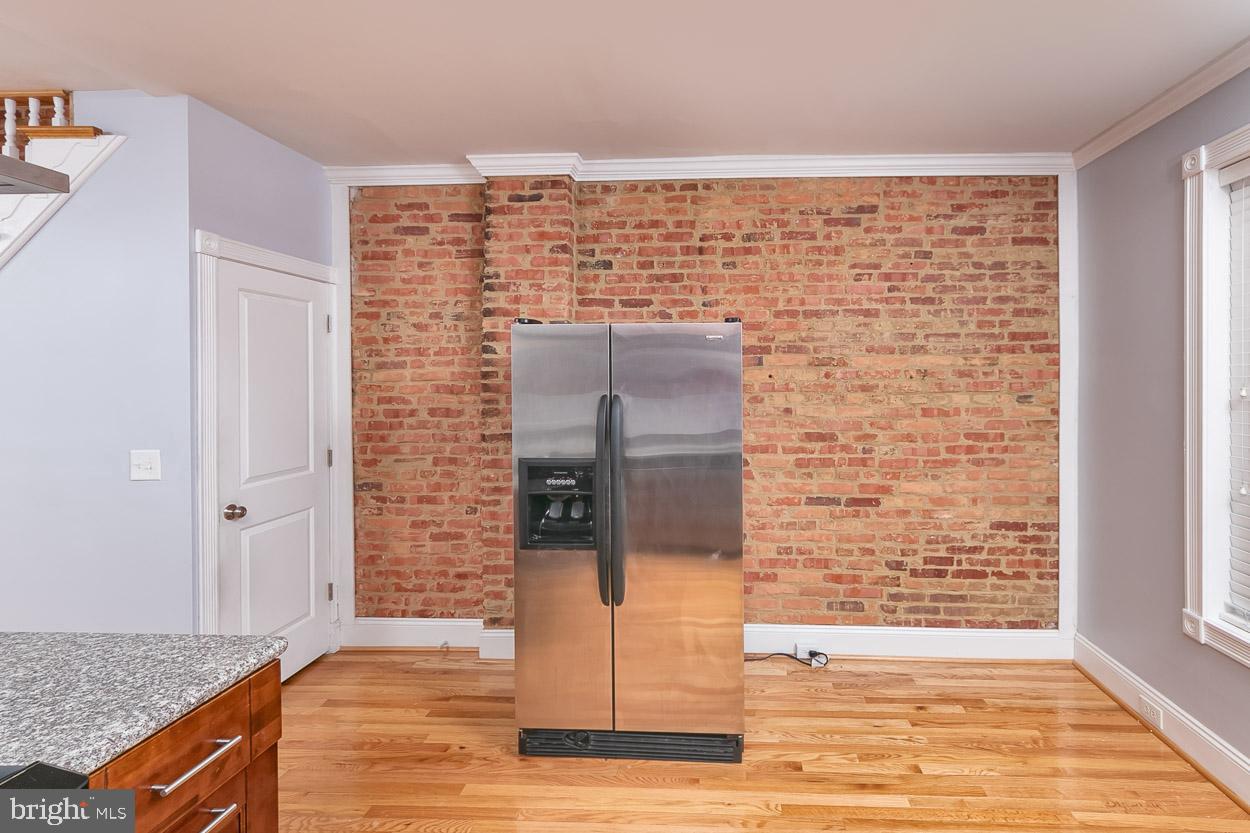 126 Rochester Place Baltimore, MD 21224 - Photo 11 of 33 Gourmet Chef's Kitchen!