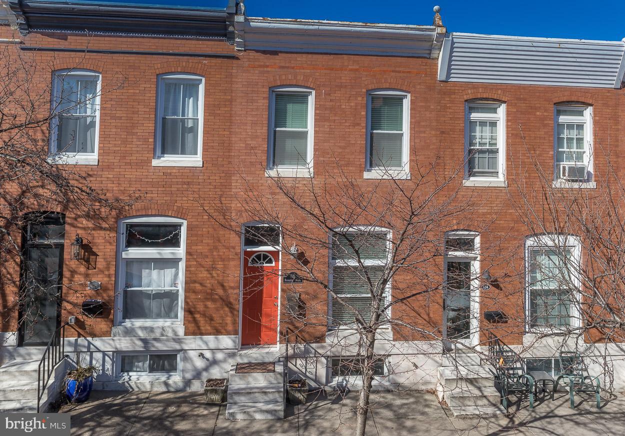 126 Rochester Place Baltimore, MD 21224 - Photo 25 of 33 Front Exterior!