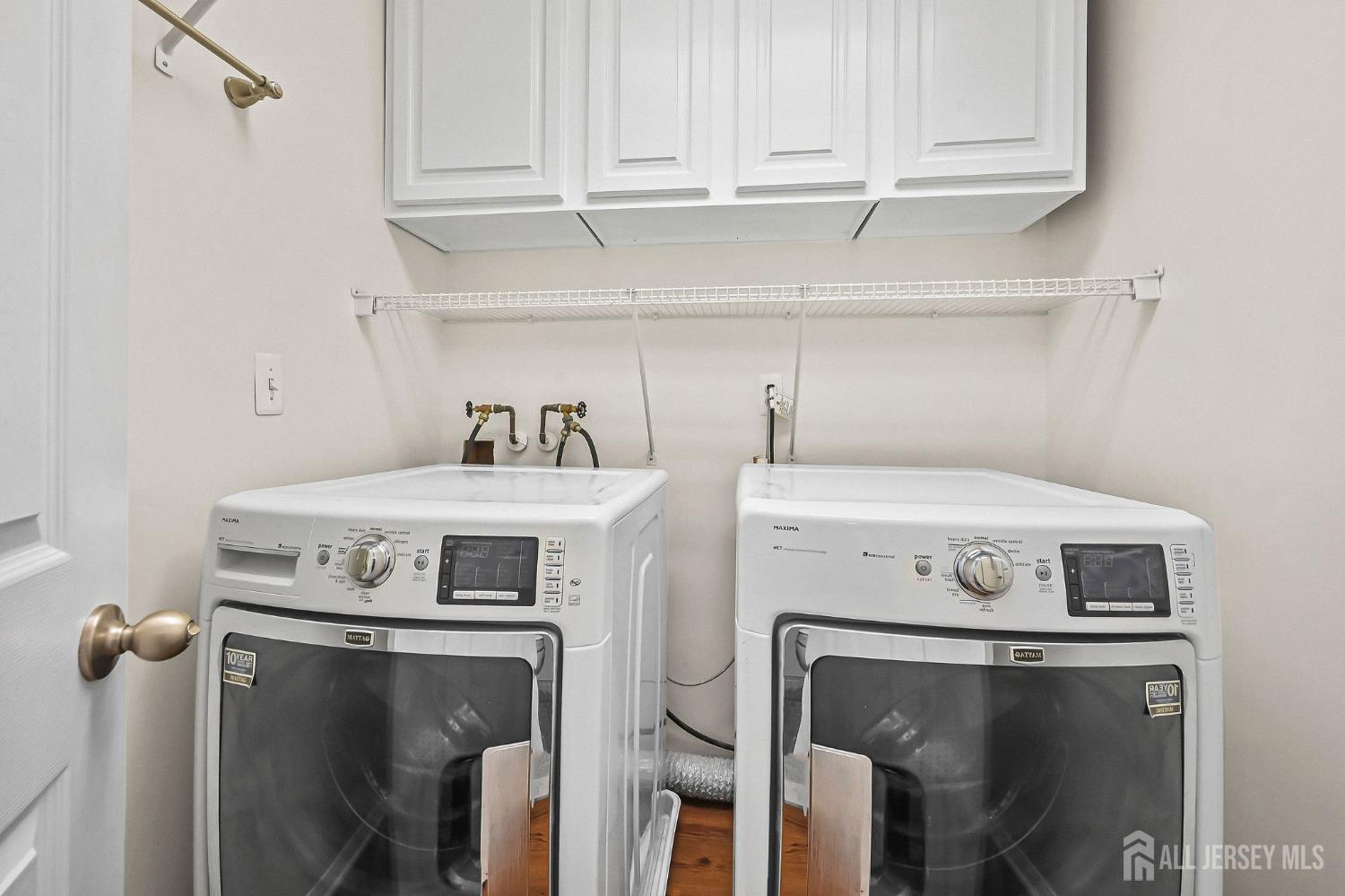 56 Corona Road East Brunswick, NJ 08816 - Photo 29 of 40