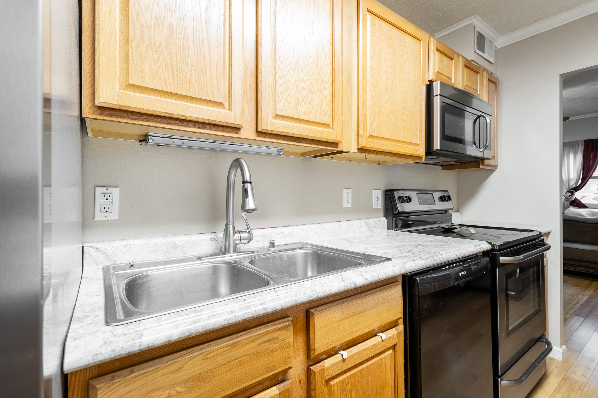 2103 Pennsylvania Street Columbus, IN 47201 - Photo 11 of 31