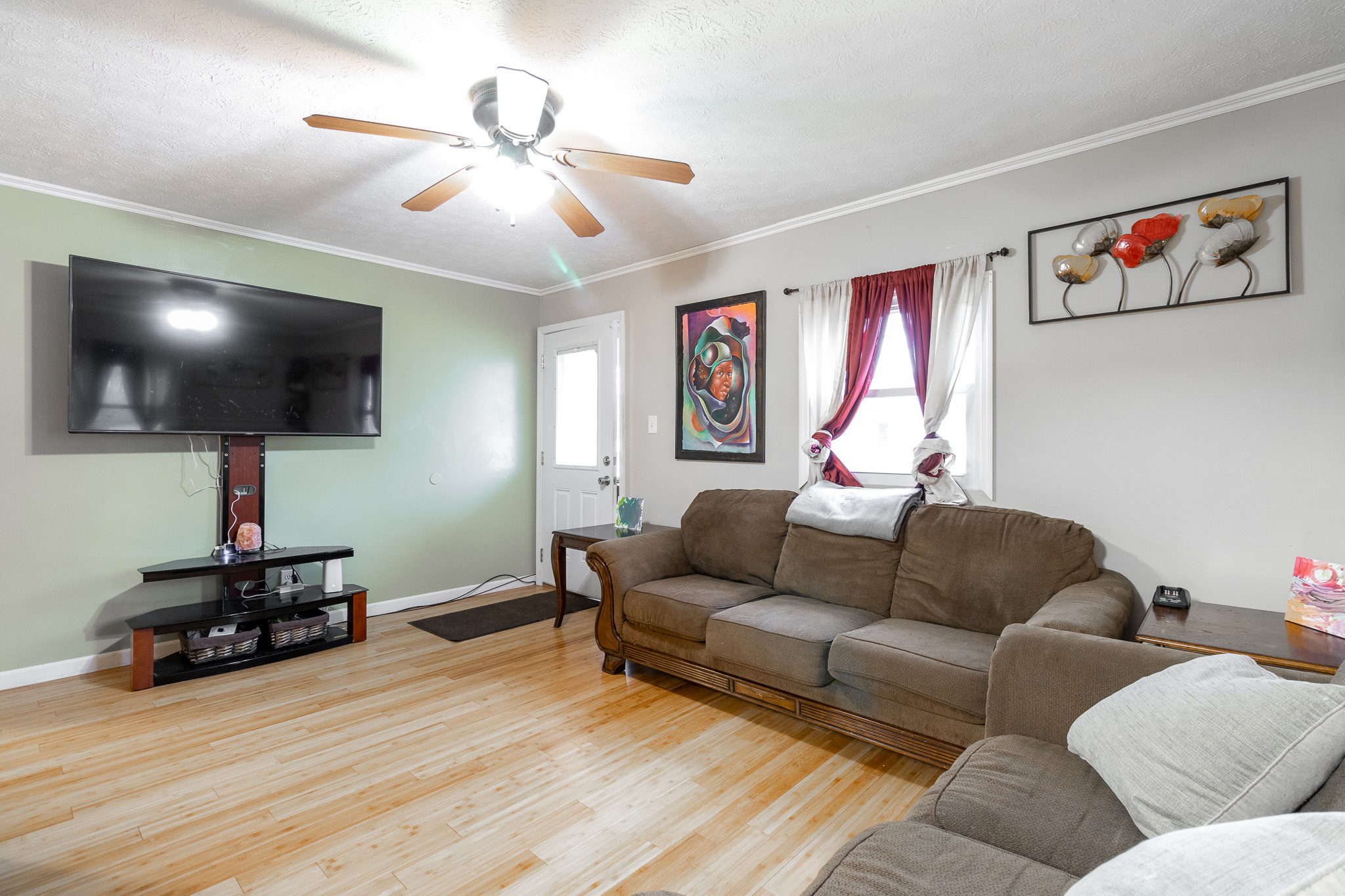 2103 Pennsylvania Street Columbus, IN 47201 - Photo 5 of 31