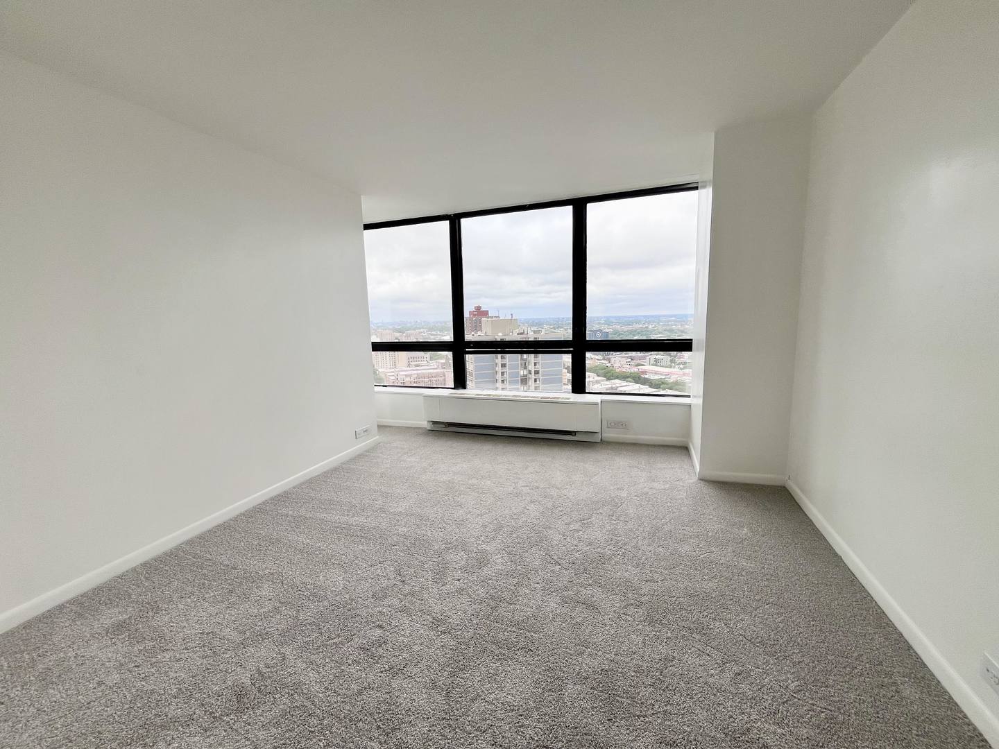 5415 North Sheridan Road, Unit 2911 Chicago, IL 60640 - Photo 13 of 21 Gallery Image 13