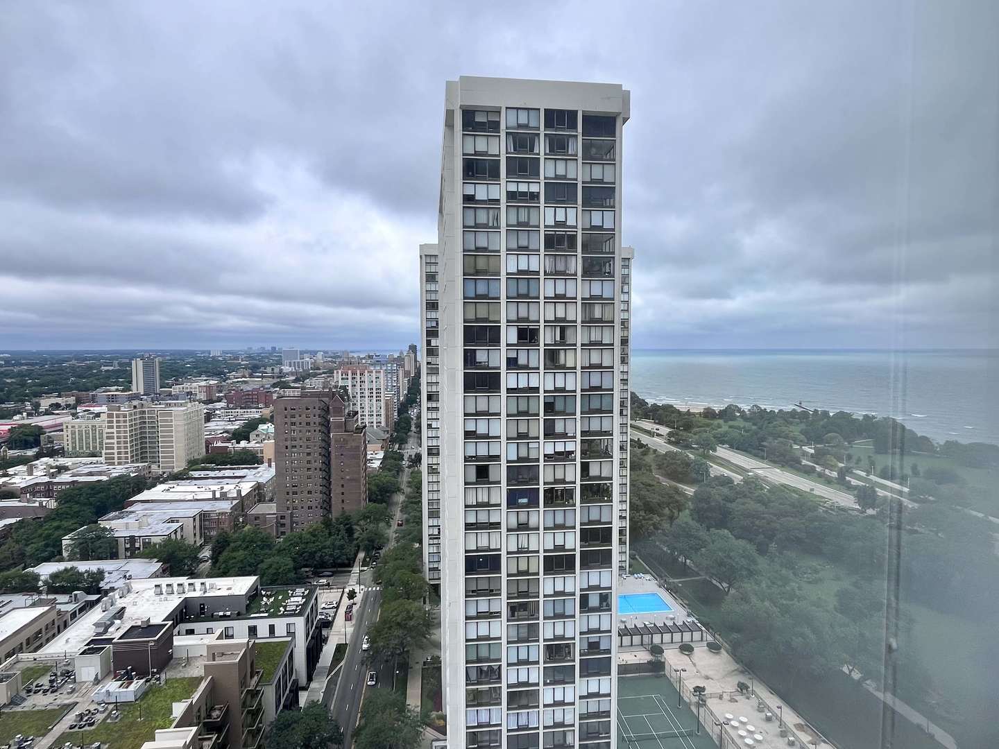 5415 North Sheridan Road, Unit 2911 Chicago, IL 60640 - Photo 8 of 21 Gallery Image 8