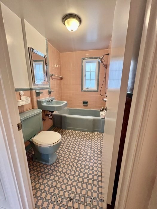 77 Cabot Street Waltham, MA 02453 - Photo 14 of 19