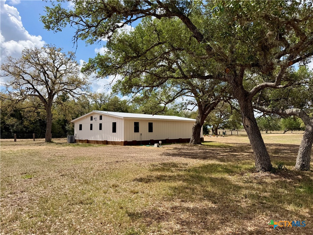 55 Rice Road Yoakum, TX 77995 - Photo 10 of 34
