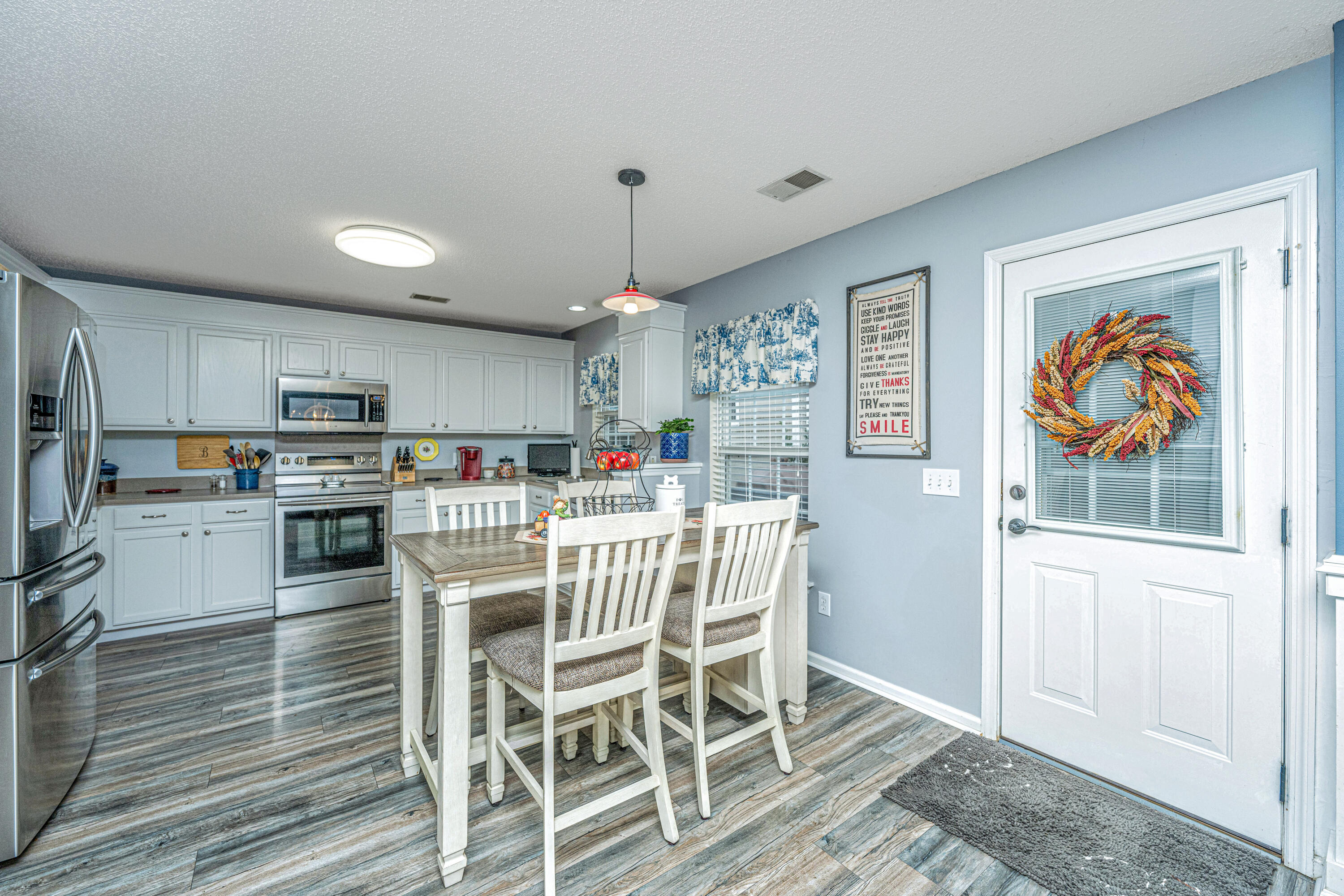 105 Avalon Road Summerville, SC 29483 - Photo 13 of 51 105AvalonRd012