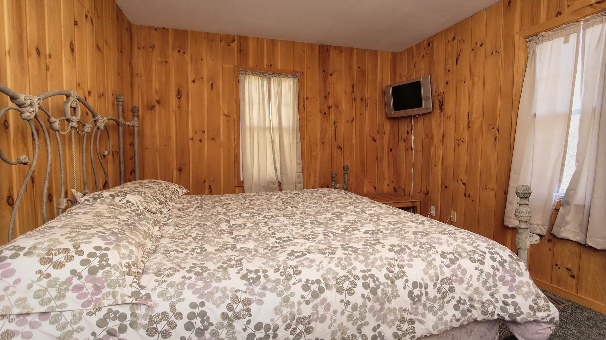 551 Coldbrook Road Wilmington, VT 05363 - Photo 8 of 31 Gallery Image 8