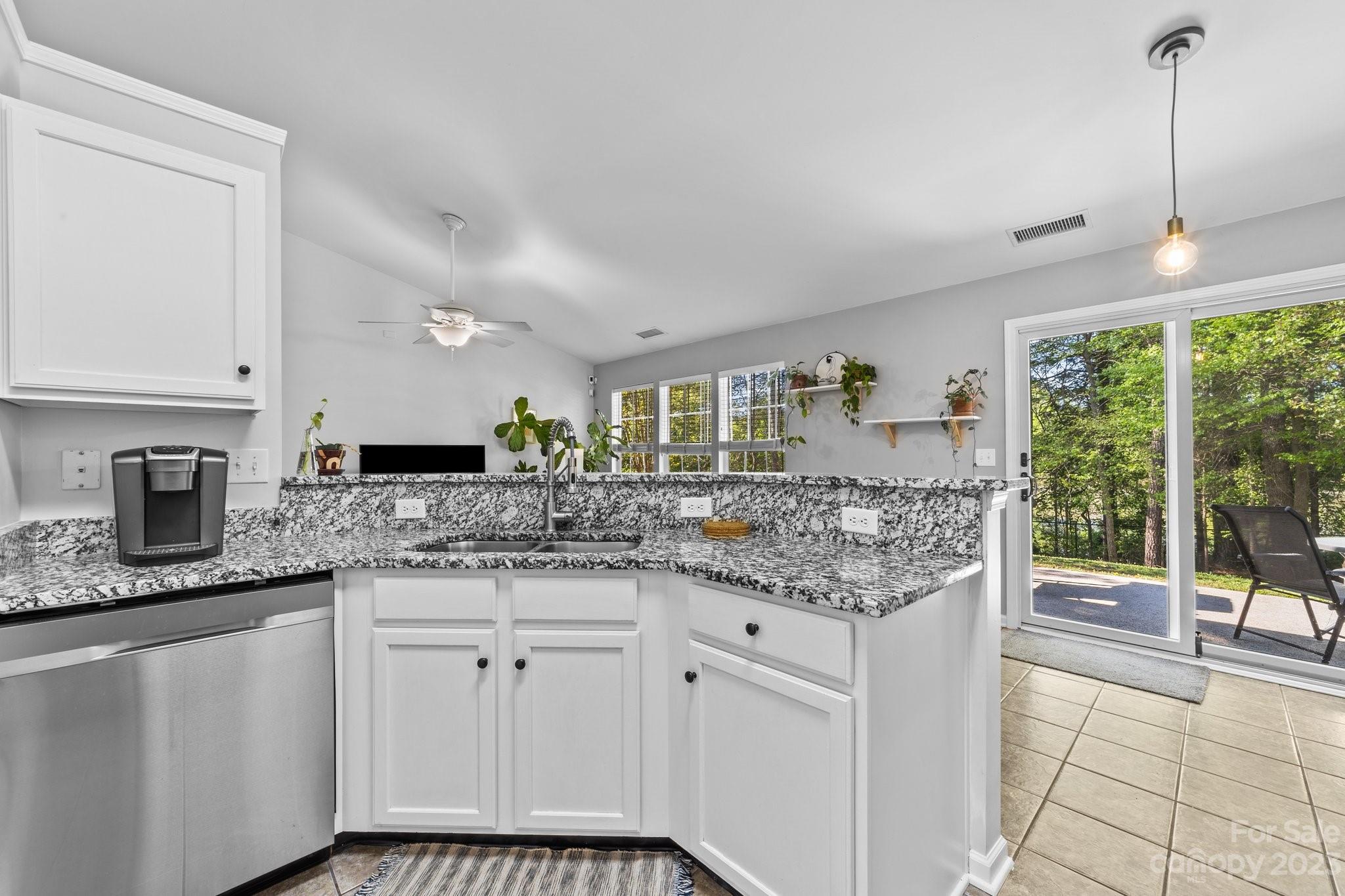1926 Summit Ridge Lane Kannapolis, NC 28083 - Photo 11 of 28 Gallery Image 11