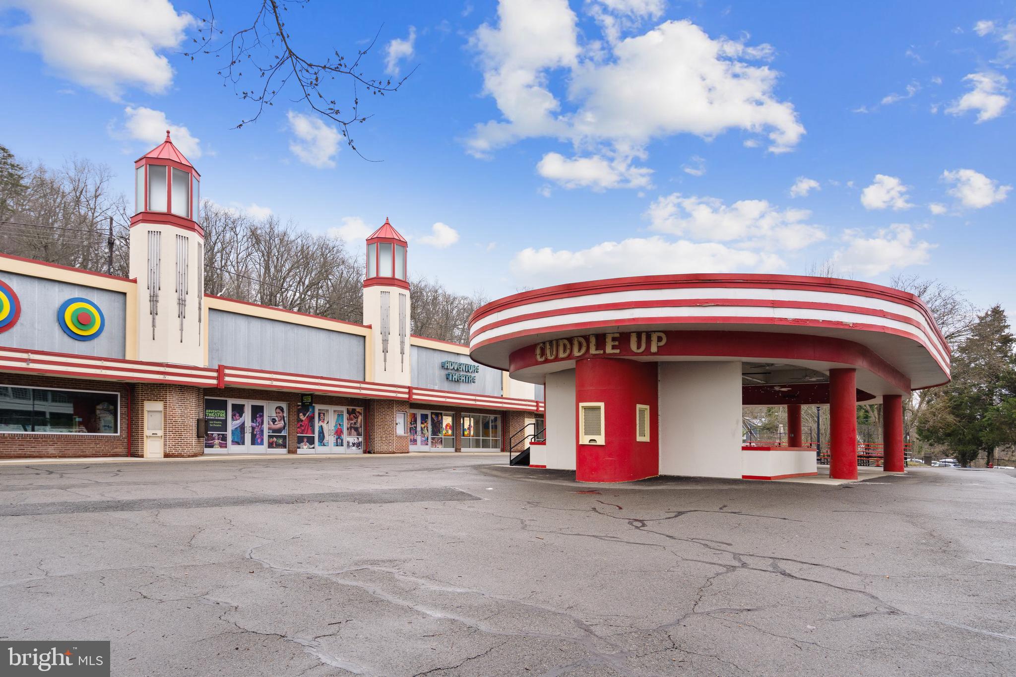 5305 Tuscarawas Road Bethesda, MD 20816 - Photo 68 of 72 Puppet shows, plays, summer concerts