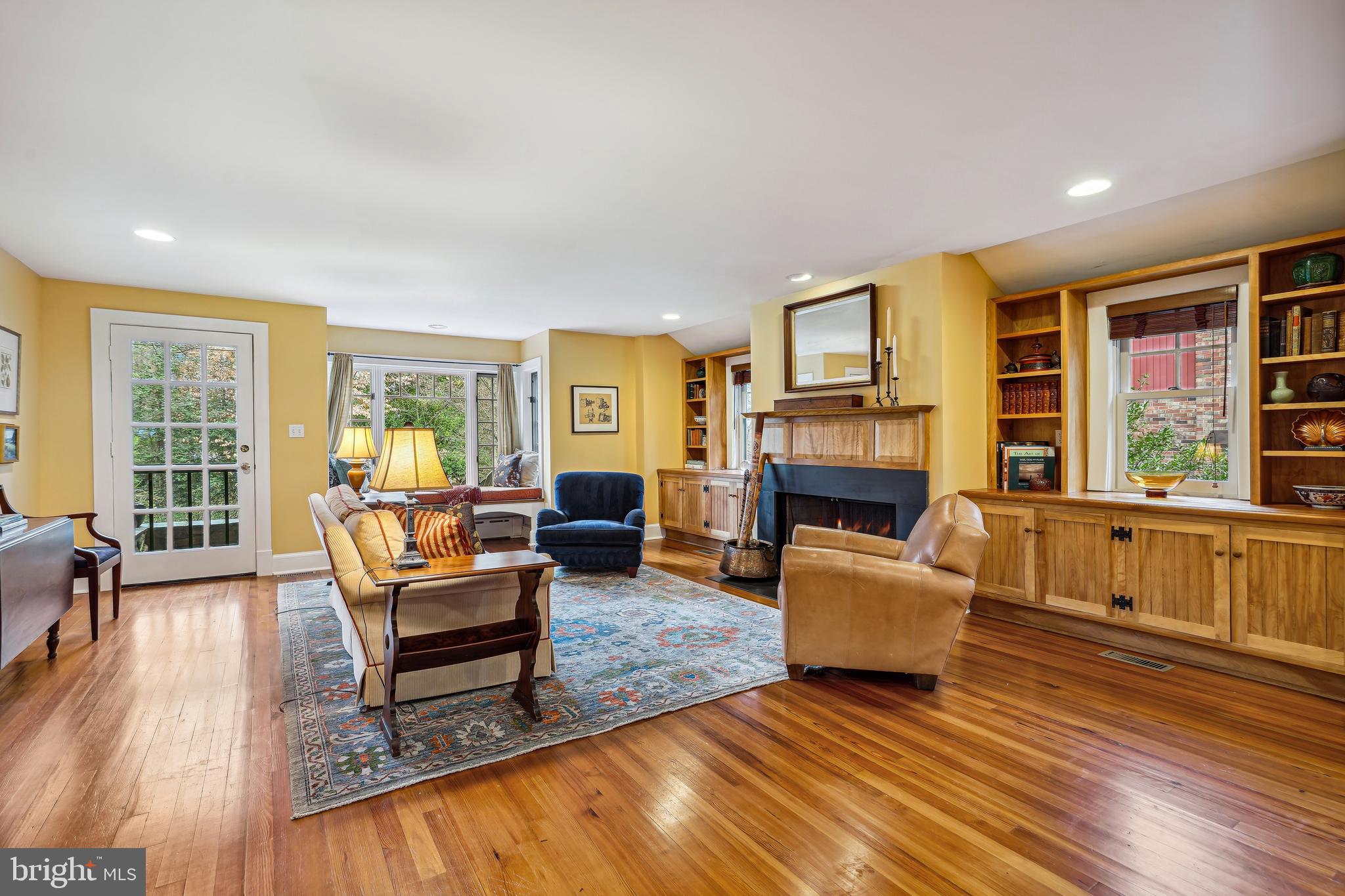 5305 Tuscarawas Road Bethesda, MD 20816 - Photo 9 of 72 Glorious family room