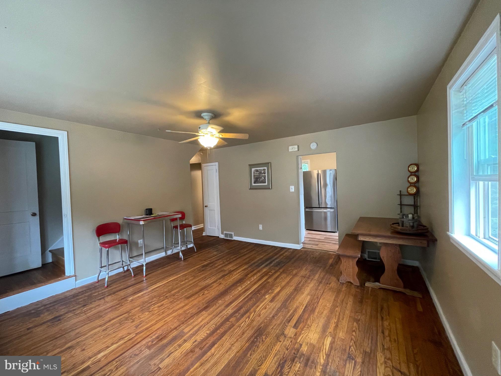 21 Fahnestock Road Malvern, PA 19355 - Photo 10 of 29 Oak Table & benches with storage can go in LL - cr