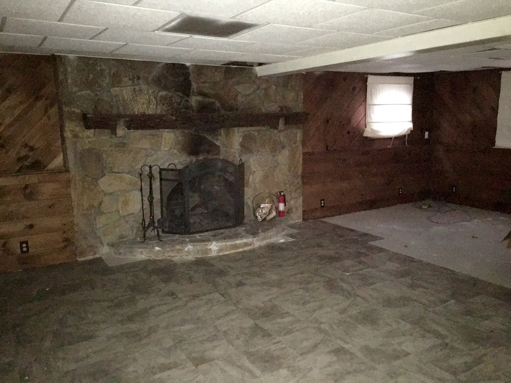 154 Regan Road Somerset, MA 02726 - Photo 10 of 10 Gallery Image 10