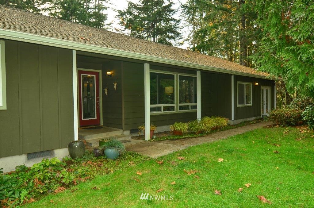 6441 Young Road Northwest Olympia, WA 98502 - Photo 4 of 22 Gallery Image 4