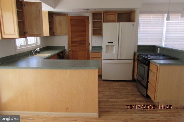 6309 Old Washington Road Elkridge, MD 21075 - Photo 6 of 8 Kitchen